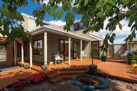 Photo of property in 27a Horotutu Road, Greenlane, Auckland, 1061