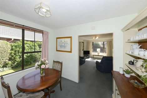 Photo of property in 2/45 Westgrove Avenue, Avonhead, Christchurch, 8042
