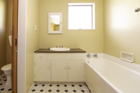 Photo of property in 24 Stillwater Place, Westbrook, Palmerston North, 4412