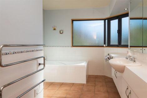 Photo of property in 2 Foxfield Lane, Westmorland, Christchurch, 8025