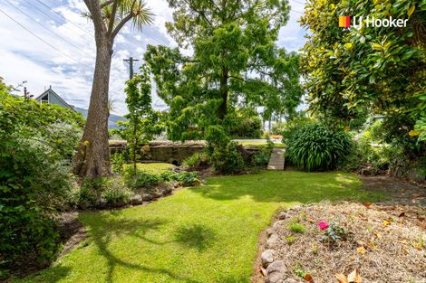 Photo of property in 4 Barling Street, Macandrew Bay, Dunedin, 9014