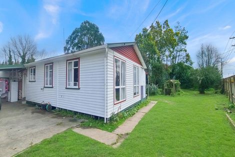Photo of property in 100 Alexandra Street, Marton, 4710
