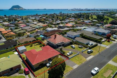 Photo of property in 21 Tirinui Crest Road, Otumoetai, Tauranga, 3110