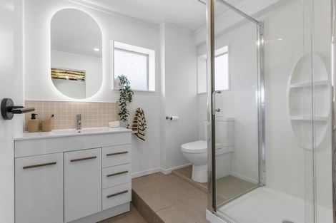 Photo of property in 1 Tauhinu Road, Greenhithe, Auckland, 0632