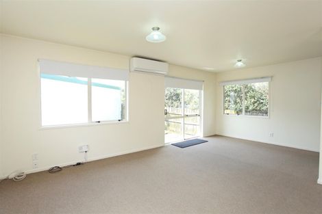 Photo of property in 2/62 Walworth Avenue, Pakuranga Heights, Auckland, 2010