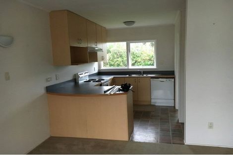 Photo of property in 2/20 Fraser Road, Narrow Neck, Auckland, 0624