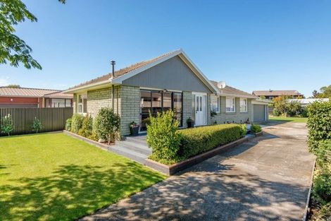 Photo of property in 16 Royleen Street, Casebrook, Christchurch, 8051