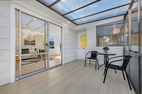 Photo of property in 30 Becker Drive, Weymouth, Auckland, 2103