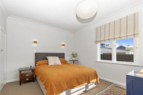 Photo of property in 1/2 Yeovil Road, Te Atatu Peninsula, Auckland, 0610