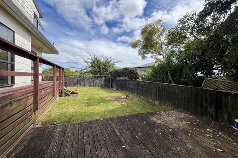 Photo of property in 2/14 James Street, Bayview, Auckland, 0629