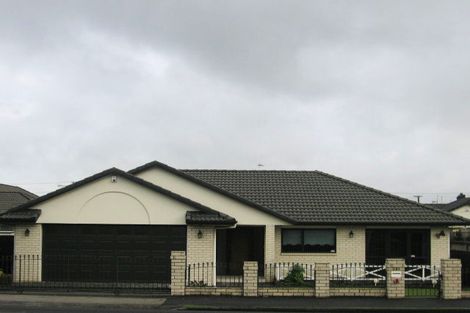 Photo of property in 331 Great South Road, Papakura, 2110