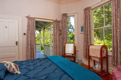 Photo of property in 32 Franklin Road, Paparoa, 0571