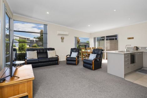 Photo of property in 20 Tory Way, Omokoroa, 3114