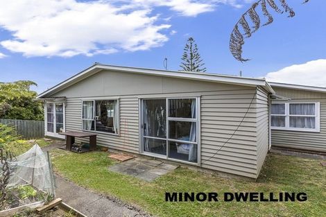 Photo of property in 50 Hogans Road, Glenfield, Auckland, 0629