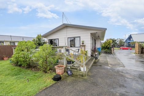 Photo of property in 9 Simcox Street, Otaki Beach, Otaki, 5512