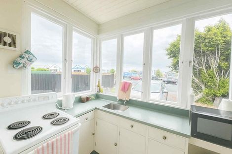 Photo of property in 36 Matipo Street, Takaro, Palmerston North, 4410