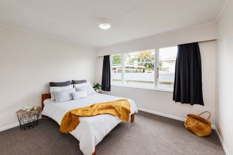 Photo of property in 10 Chester Crescent, West End, Palmerston North, 4410