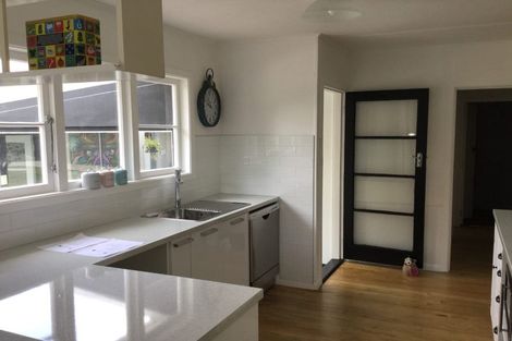 Photo of property in 39 Miro Street, Inglewood, 4330