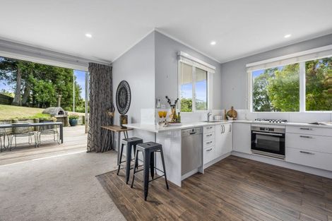 Photo of property in 949 State Highway 16, Waimauku, 0812