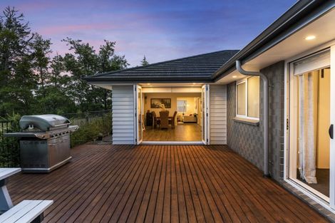 Photo of property in 10 Grenache Way, Kumeu, 0810