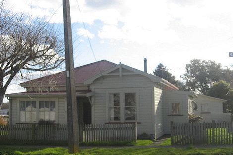 Photo of property in 2 Alexandra Street, Marton, 4710
