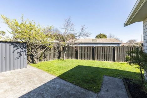 Photo of property in 4 Sonning Place, Redwood, Christchurch, 8051
