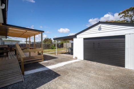 Photo of property in 71 Pipiroa Road, Ngatea, 3503