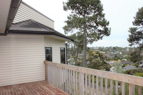 Photo of property in 15 Bushglen Court, Browns Bay, Auckland, 0630