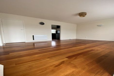 Photo of property in 2/43 Shakespeare Road, Milford, Auckland, 0620