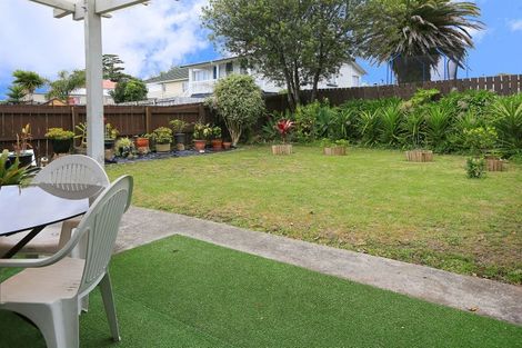 Photo of property in 1/3185 Great North Road, New Lynn, Auckland, 0600