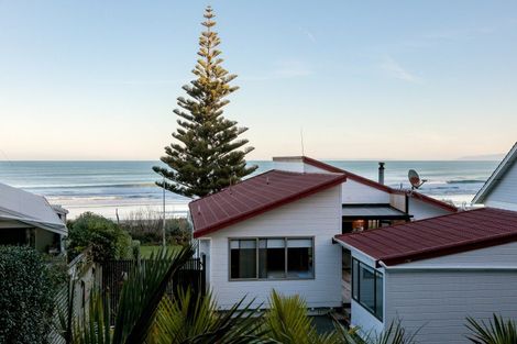 Photo of property in 6 Makorori Beach Road, Makorori, Gisborne, 4073