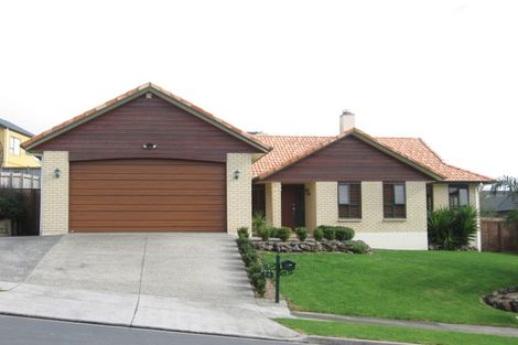 Photo of property in 70 Mt Lebanon Crescent, The Gardens, Auckland, 2105