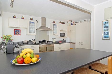 Photo of property in 14 Gurnard Road, Stillwater, Silverdale, 0993