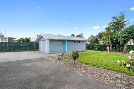 Photo of property in 13 Bowen Street, Levin, 5510