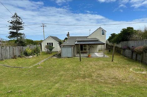 Photo of property in 92 Marine Parade, Otaki Beach, Otaki, 5512