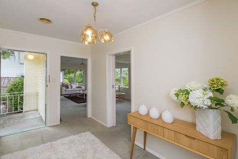 Photo of property in 10 Oriel Place, Tawa, Wellington, 5028