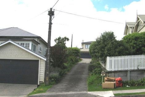 Photo of property in 25 Palmerston Road, Birkenhead, Auckland, 0626