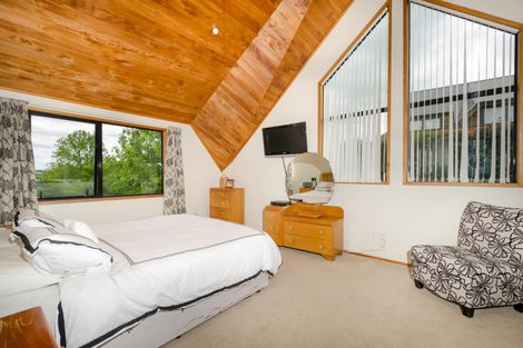 Photo of property in 131a Edmonton Road, Te Atatu South, Auckland, 0610