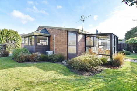 Photo of property in 1/25 Withells Road, Avonhead, Christchurch, 8042