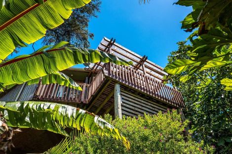 Photo of property in 4 Bella Vista Road, Omiha, Waiheke Island, 1081