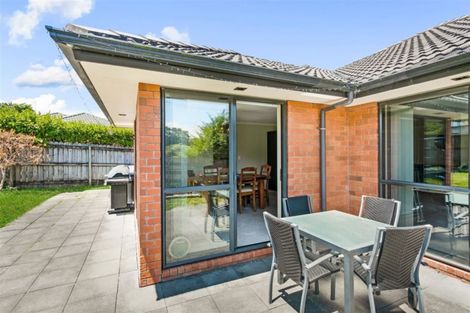 Photo of property in 70 South Kensington Way, Henderson, Auckland, 0612