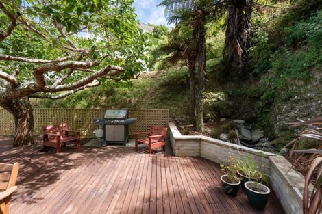 Photo of property in 50 Chartwell Drive, Crofton Downs, Wellington, 6035