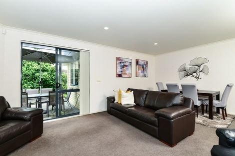 Photo of property in 12 Dorchester Place, Nawton, Hamilton, 3200