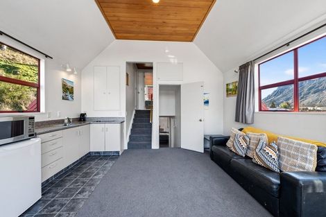 Photo of property in 8b Kiely Lane, Queenstown, 9300