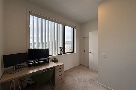 Photo of property in 27d Dawnhaven Drive, Te Atatu Peninsula, Auckland, 0610