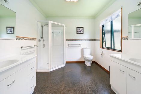 Photo of property in 238 Tauraroa Road, Maungakaramea, Whangarei, 0178