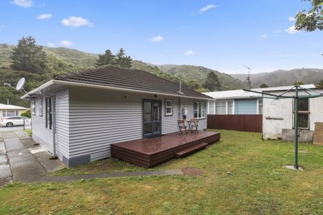 Photo of property in 22 Sunny Grove, Wainuiomata, Lower Hutt, 5014