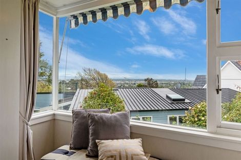 Photo of property in 2/71 Dyers Pass Road, Cashmere, Christchurch, 8022