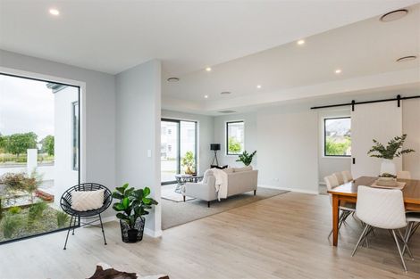 Photo of property in 92 Jickell Street, Hokowhitu, Palmerston North, 4410