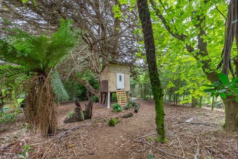 Photo of property in 14 Pohutukawa Drive, Levin, 5571